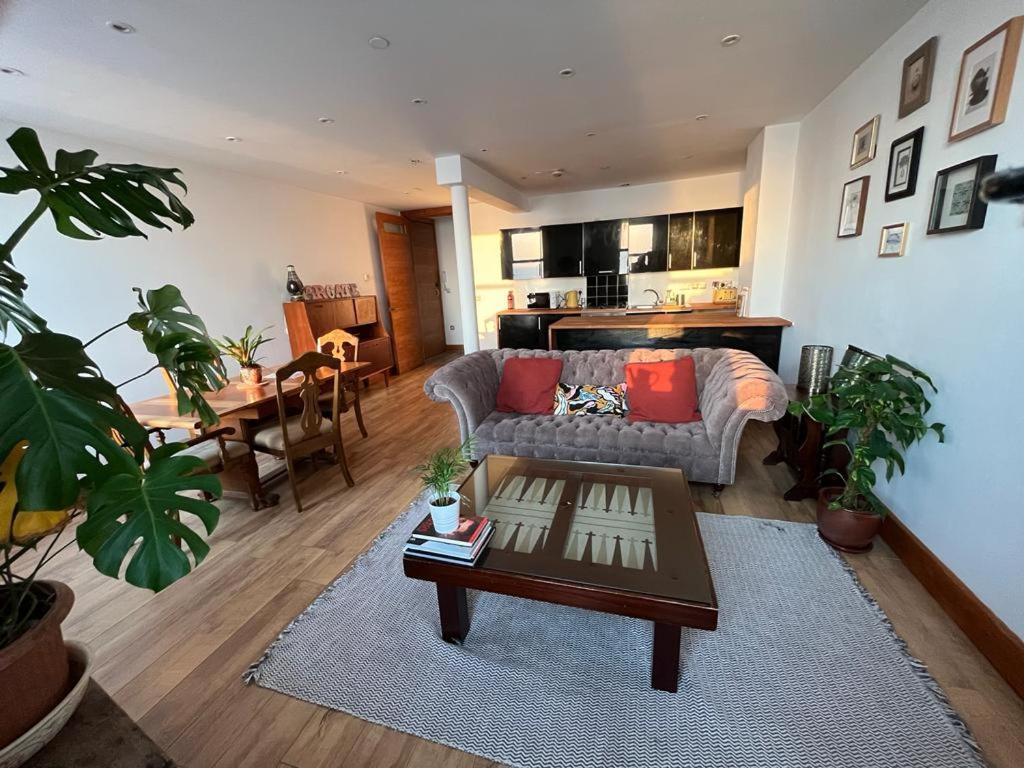 Margate Sea Front Apartment Exterior photo